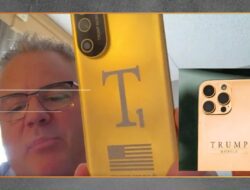 Trump Mobile T1 Disorot: Harga Naik, Desain Kamera Dipertanyakan